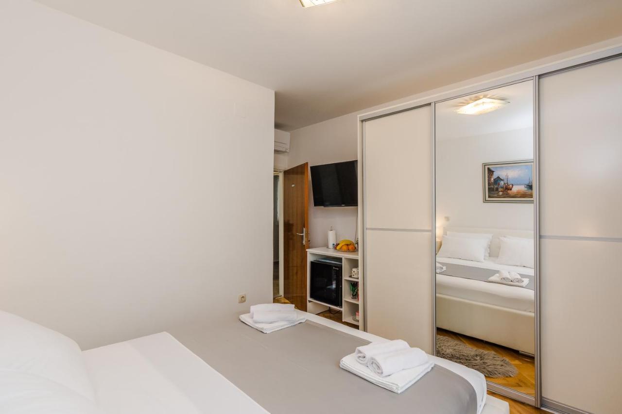 Neva Room With Private Bathroom Zadar Dış mekan fotoğraf